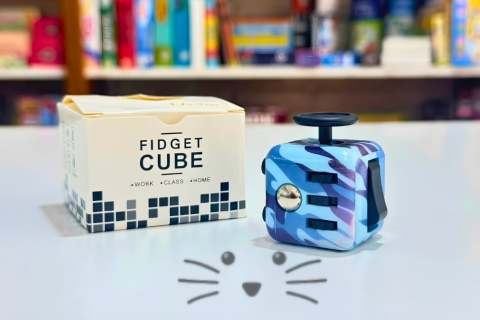 Cubo Antiestrés - 6 funciones sensoriales