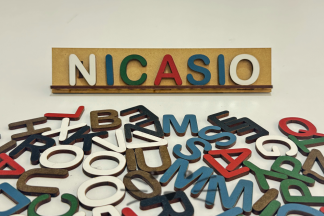 Letras y Números Móviles de Madera