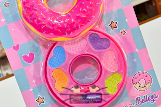 Set de Maquillaje Dona