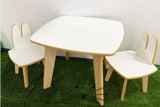 Mesa + 2 Sillas Conejito