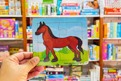 Rompecabezas de 4 piezas. Caballo