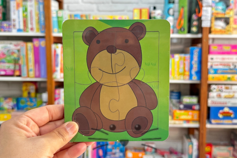 Rompecabezas de 4 piezas. Osito